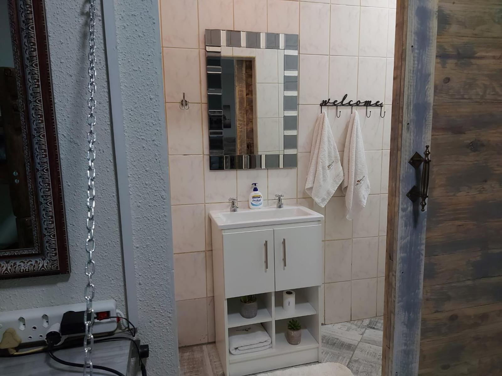 Villa Mariss Guesthouse Kraaifontein Экстерьер фото